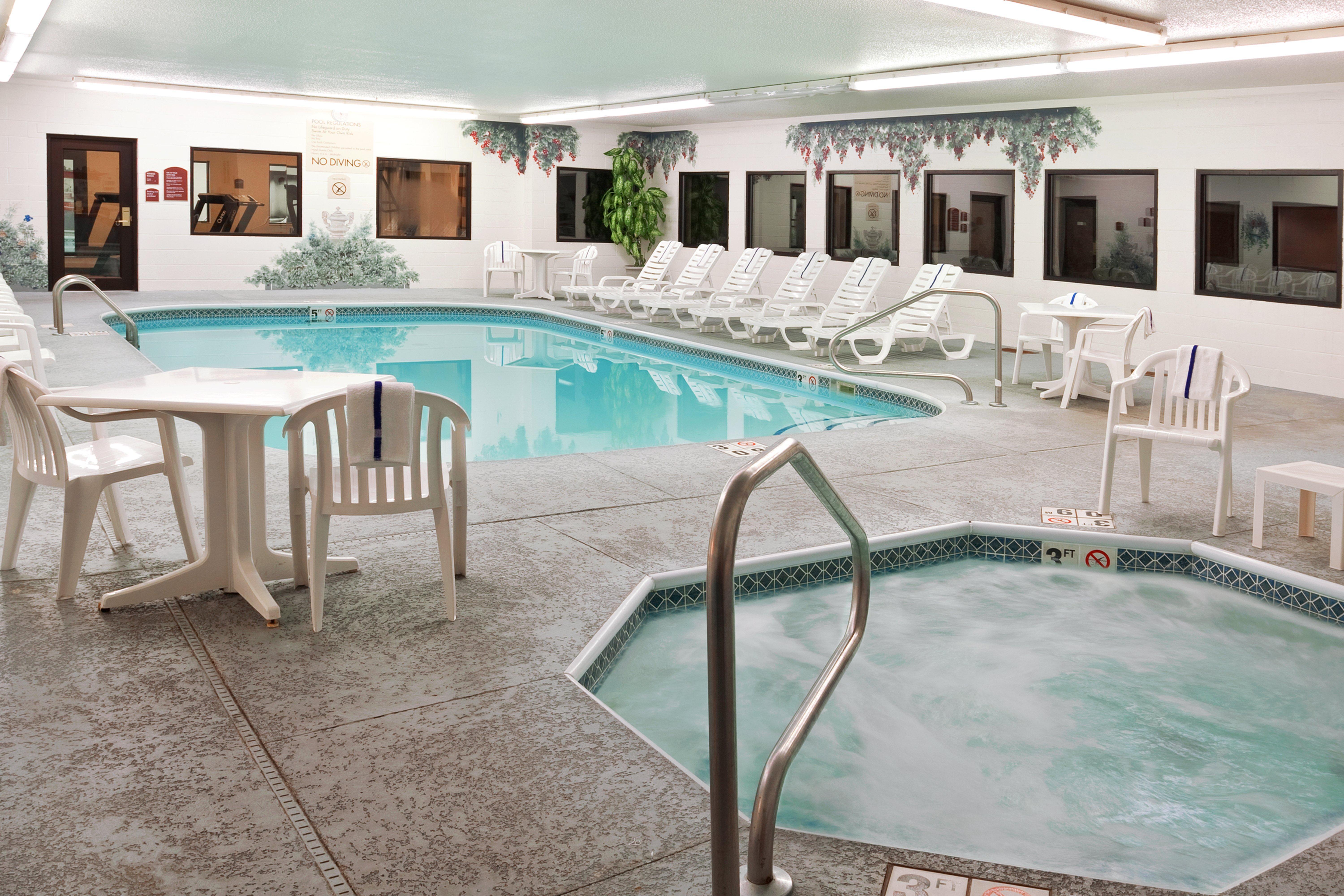 Holiday Inn Express & Suites Alliance By Ihg Екстер'єр фото