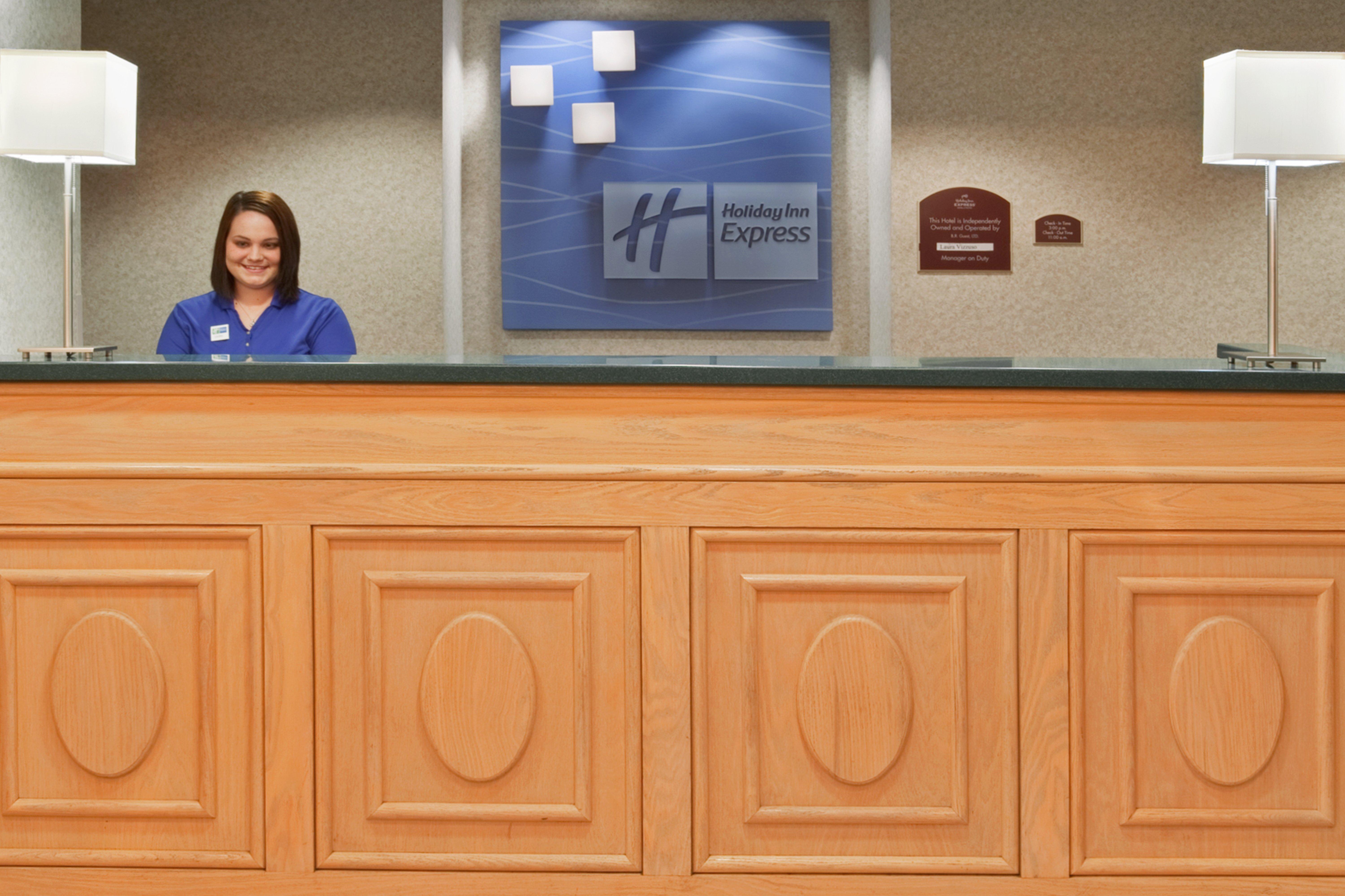 Holiday Inn Express & Suites Alliance By Ihg Екстер'єр фото