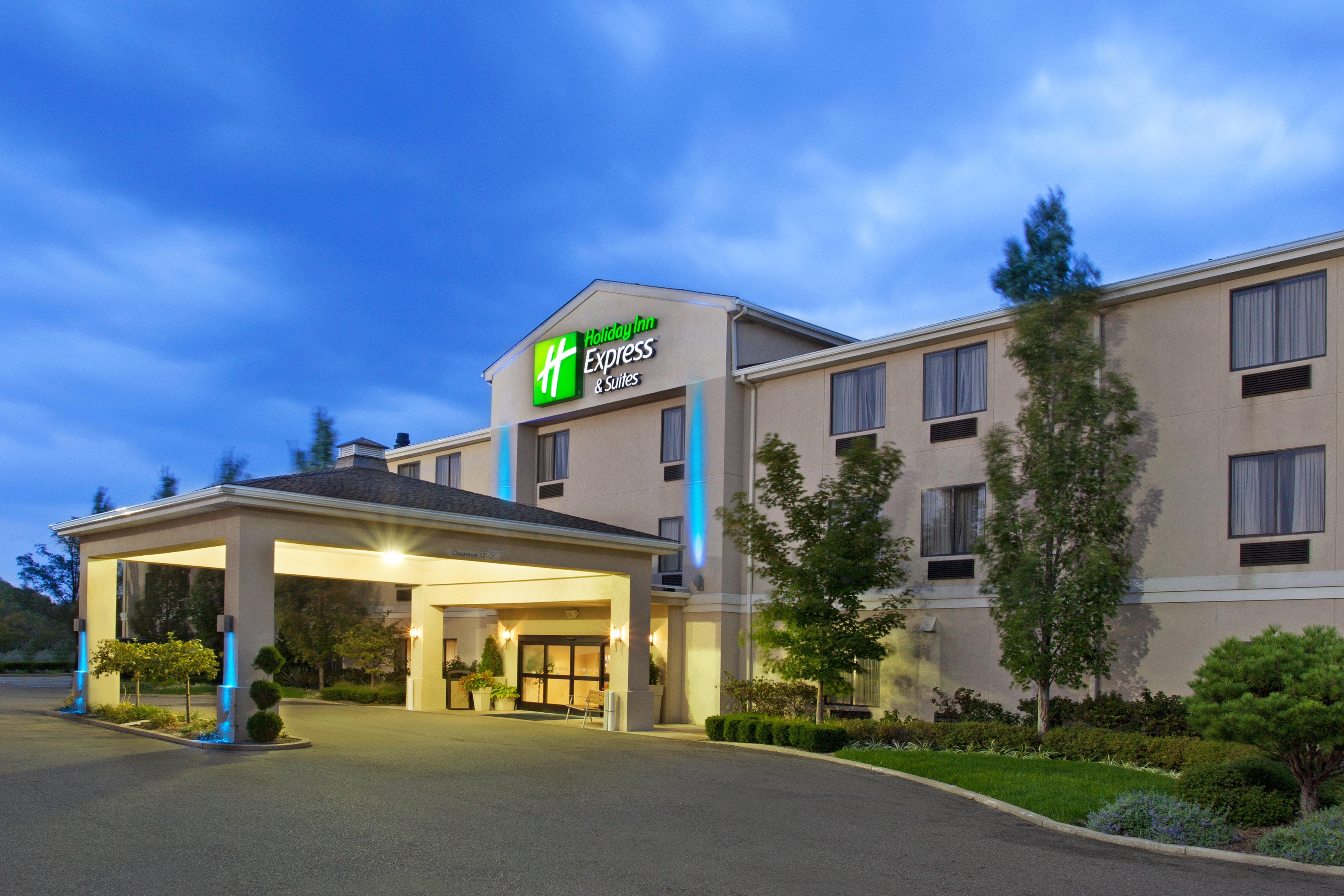 Holiday Inn Express & Suites Alliance By Ihg Екстер'єр фото
