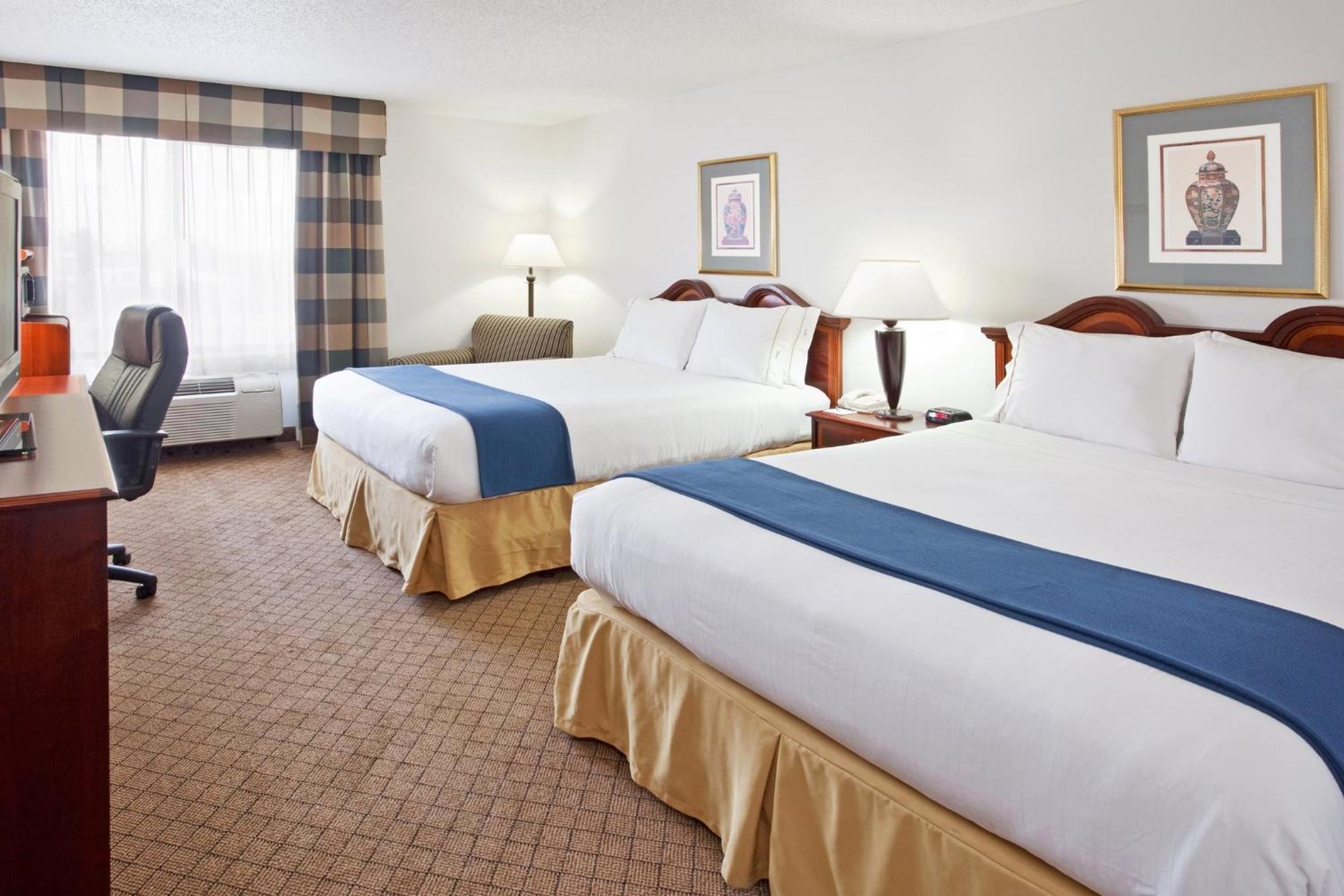 Holiday Inn Express & Suites Alliance By Ihg Екстер'єр фото