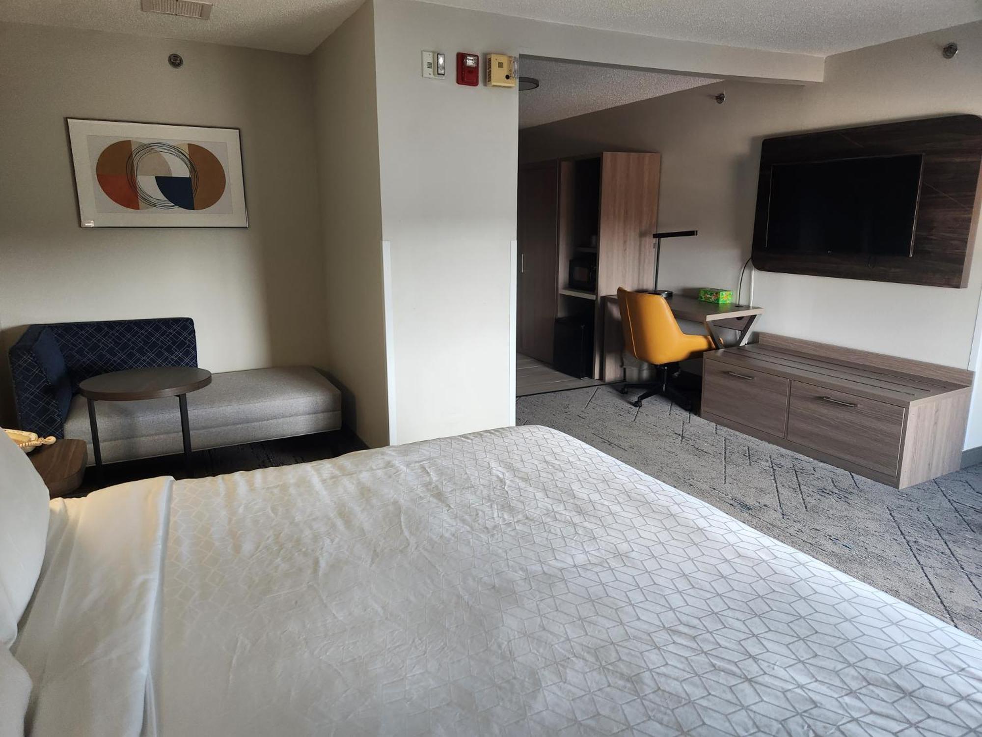 Holiday Inn Express & Suites Alliance By Ihg Екстер'єр фото