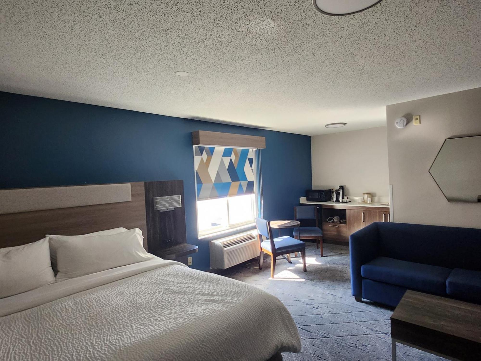 Holiday Inn Express & Suites Alliance By Ihg Екстер'єр фото